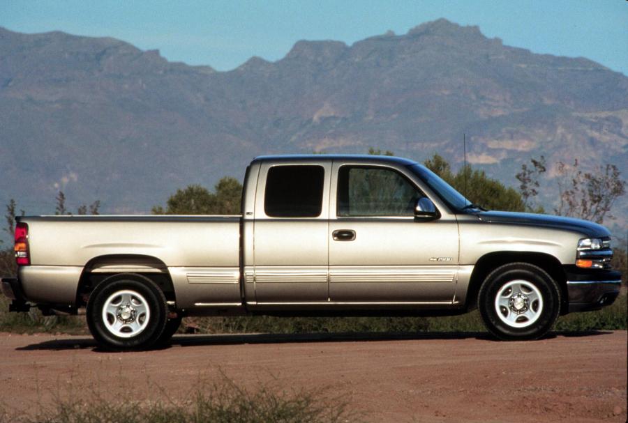  Chevrolet Silverado 1999 года  (фото 34 из 61)